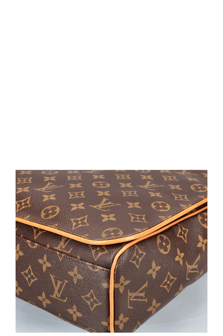 LOUIS VUITTON Sac Messager Abbesses MNG