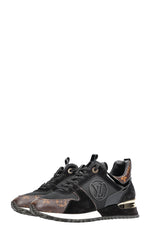 LOUIS VUITTON Run Away Sneakers MNG