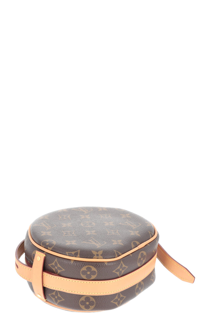 LOUIS VUITTON Boîte Chapeau Souple Bag