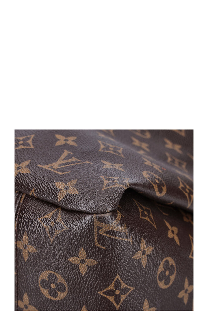 LOUIS VUITTON Artsy MM