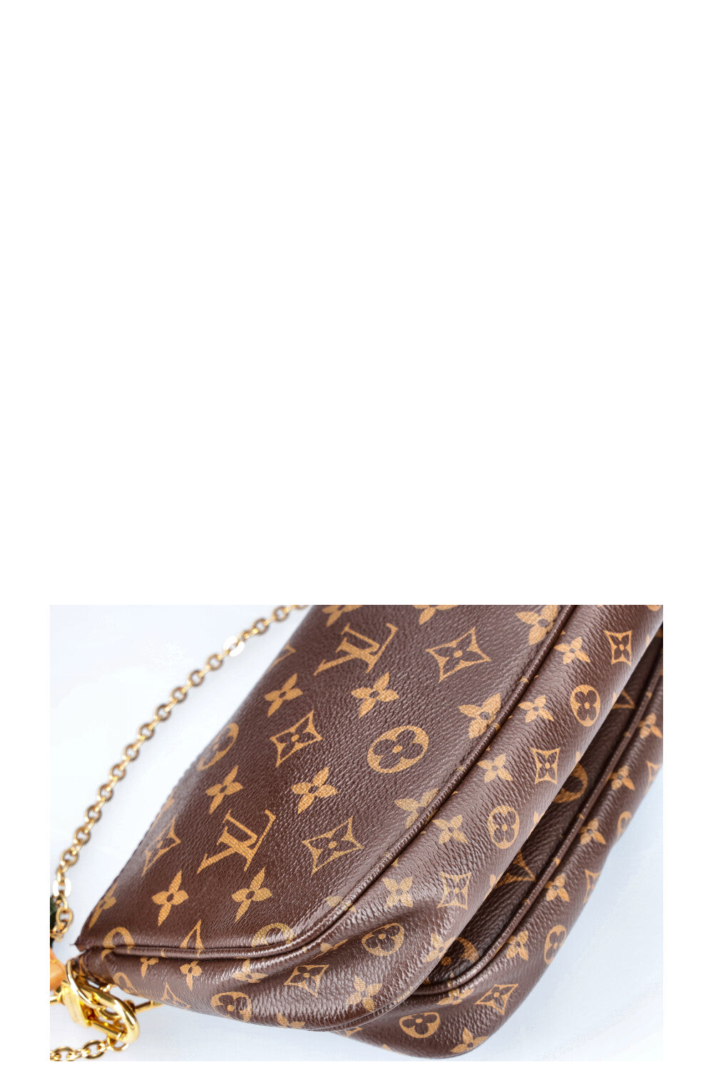 LOUIS VUITTON Multi Pochette Accessoires MNG