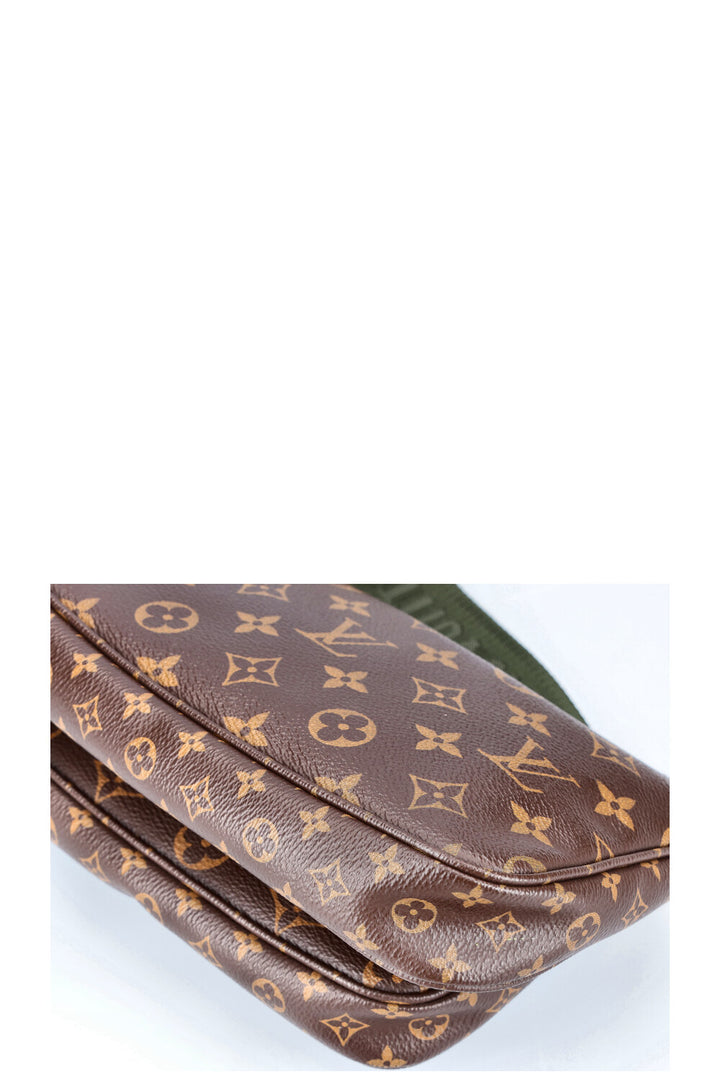 LOUIS VUITTON Multi Pochette Accessoires MNG