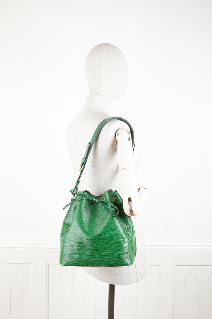 LOUIS VUITTON Petit Bag Noe Epi Green