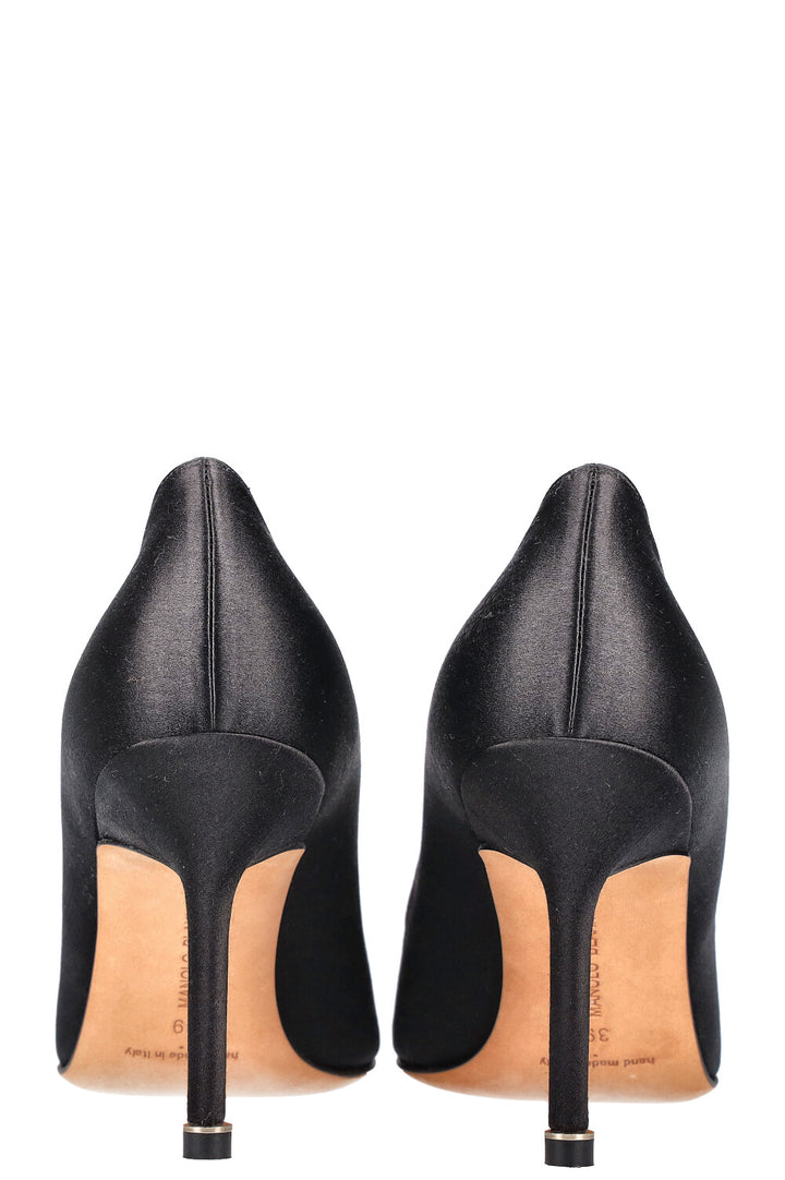 MANOLO BLAHNIK Hangisi Heels Black