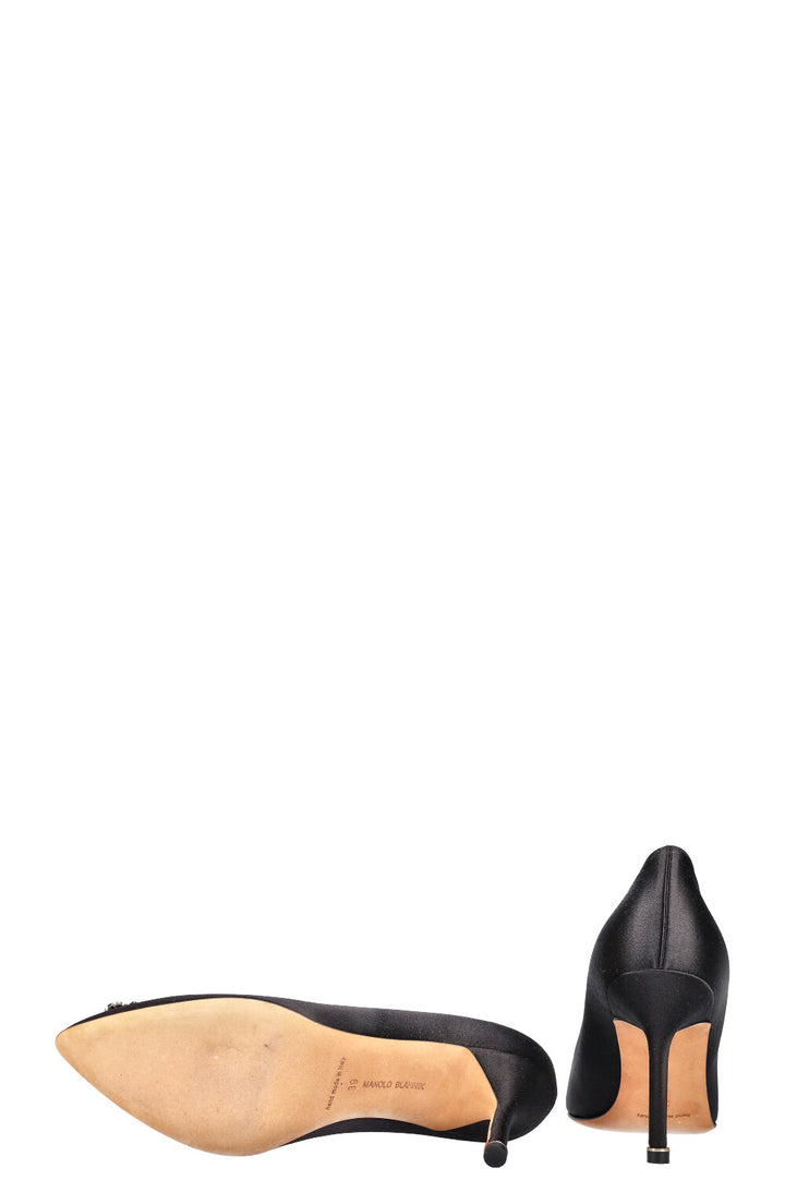 MANOLO BLAHNIK Hangisi Heels Black