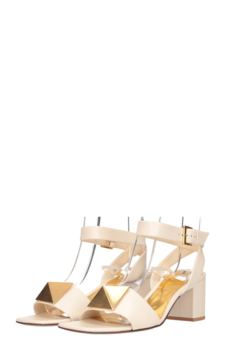 VALENTINO One Stud Heels White